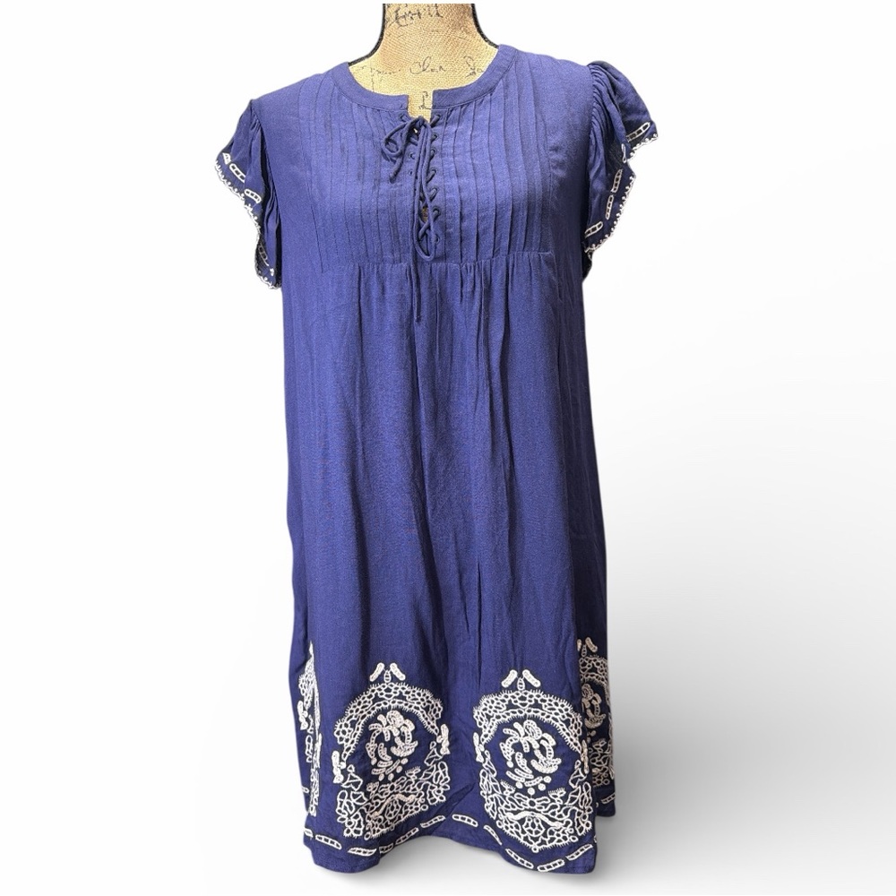 Skies are Blue Women's Navy Blue Embroidered Dress. NWT.  Size S/M